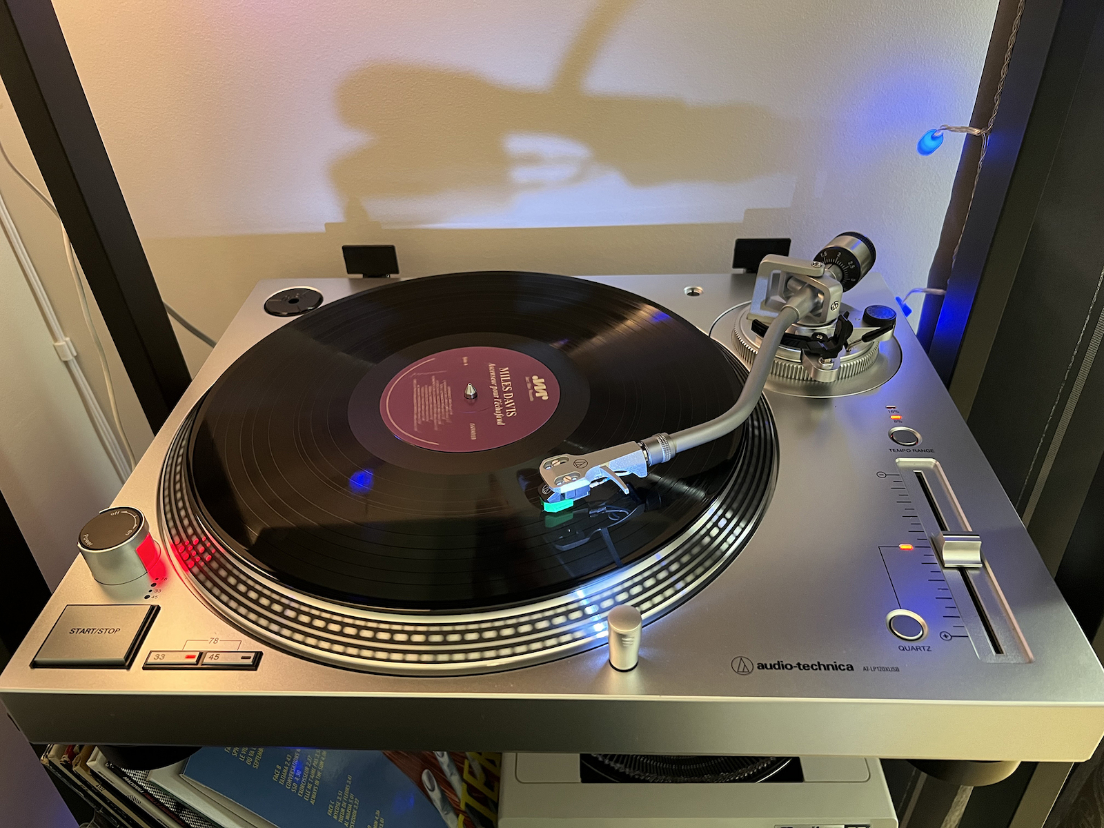 Audio Technica AT-LP120XUSB Πικάπ με Direct Drive και Προενίσχυση Ασημί - Image 16