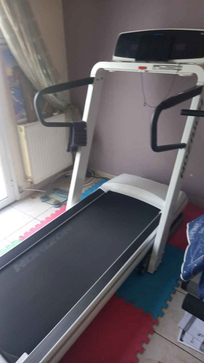 Horizon Fitness Omega Z Ηλεκτρικός Αναδιπλούμενος Διάδρομος Γυμναστικής για Χρήστη έως 159kg - Image 12