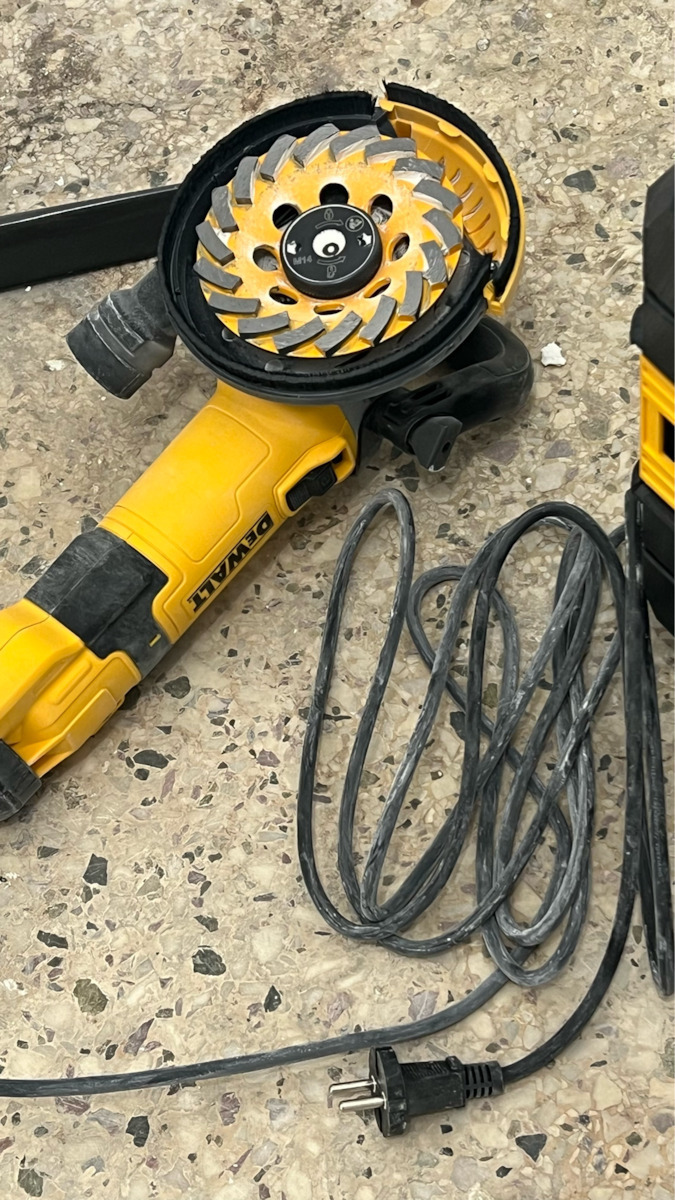 Dewalt DWE4257KT Τροχός 125mm Ρεύματος 1500W με Ρύθμιση Στροφών - Image 6