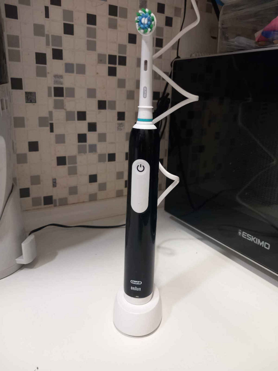 Oral-B Pro Series 1 Ηλεκτρική Οδοντόβουρτσα με Αισθητήρα Πίεσης και Θήκη Ταξιδίου Μαύρη - Image 7