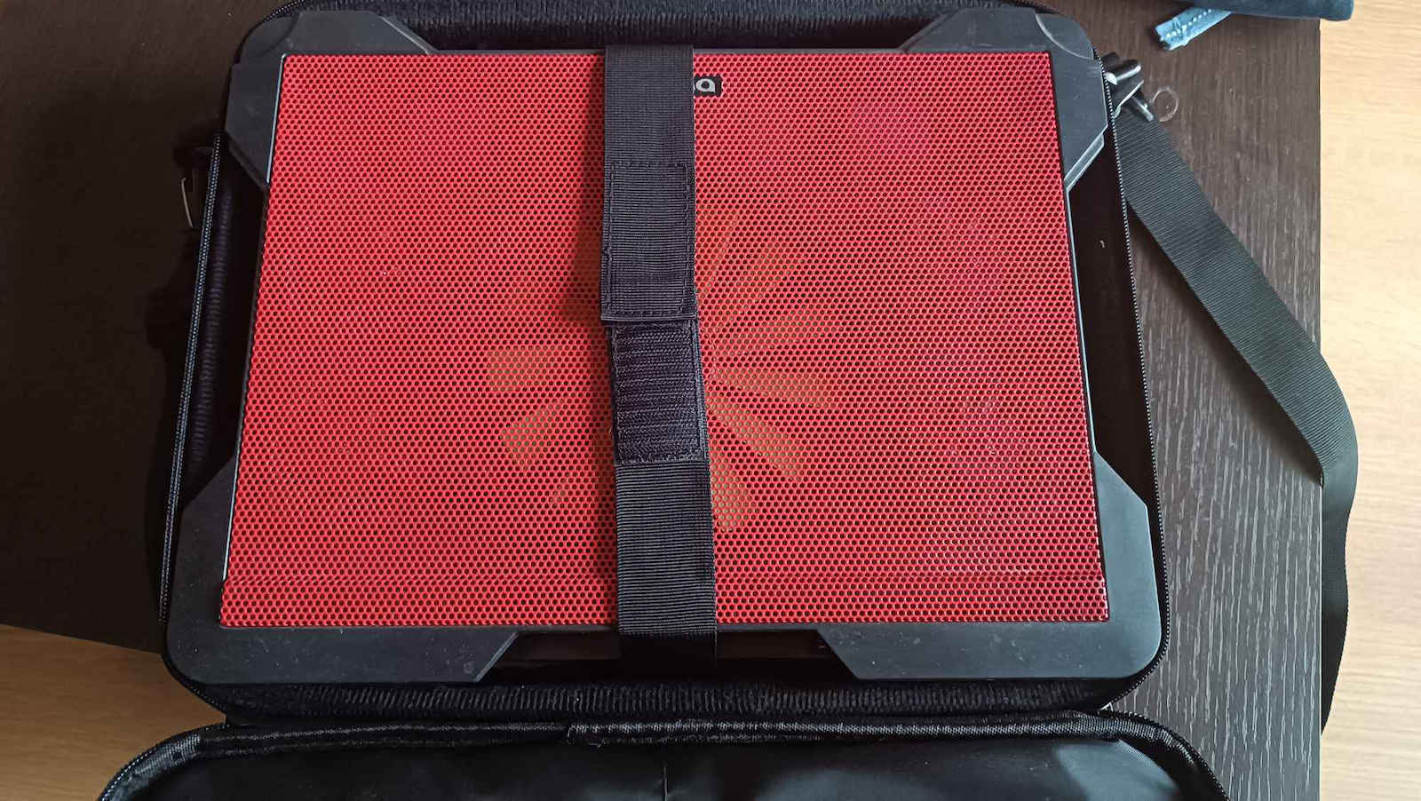 Trust Atlanta Τσάντα Ώμου / Χειρός για Laptop 16" σε Μαύρο χρώμα - Image 10
