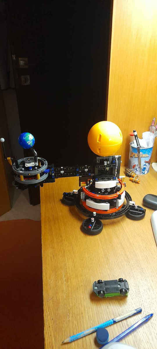 LEGO Technic Planet Earth and Moon in Orbit για 10+ Ετών 526τμχ 42179 - Image 6