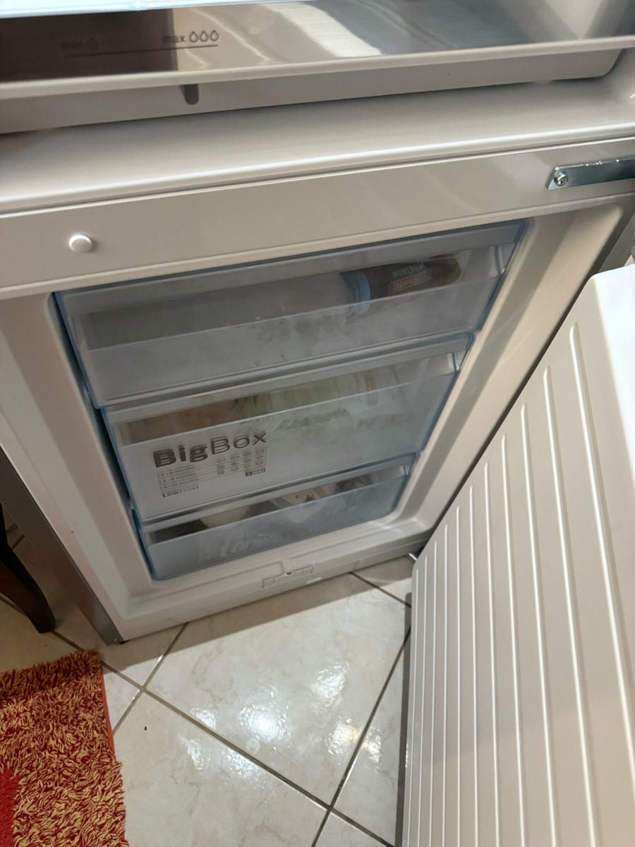 Bosch Ψυγειοκαταψύκτης 340lt Υ201xΠ60xΒ65εκ. Inox KGE39AICA - Image 9