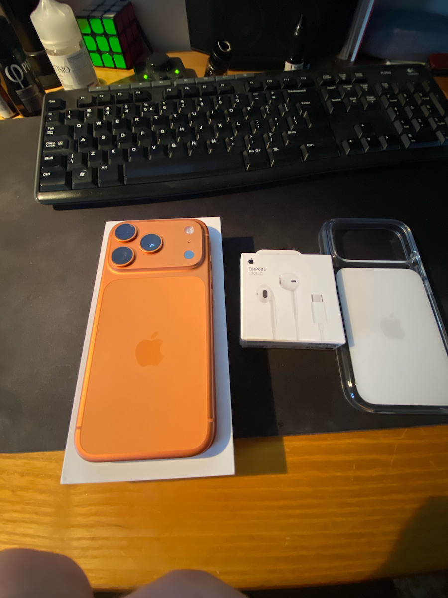 Apple iPhone 17 Pro (12/512GB) Deep Blue - Image 7