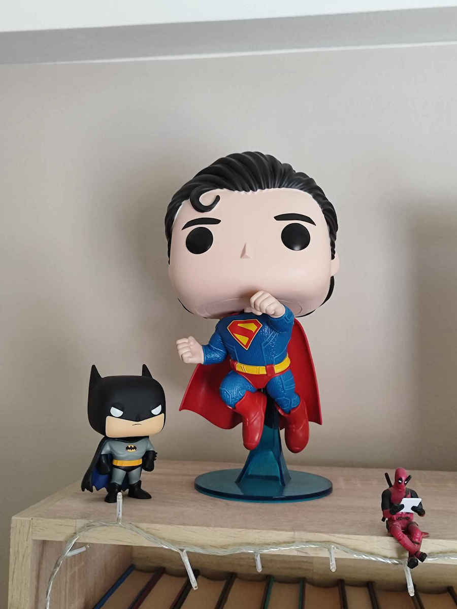 Funko Pop! Heroes: Superman 599 - Image 4