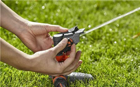Gardena Comfort Καρφωτό Παλμικό Μπεκ με Μέγιστη Γωνία Ρίψης 360° 08141-20 - Image 2