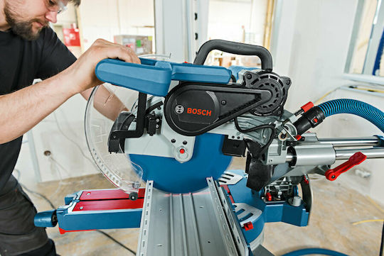 Bosch GCM 12 SDE Professional Φαλτσοπρίονο Ρεύματος Συρόμενο με Ισχύ 1800W, Δίσκο Κοπής Διαμέτρου 305mm & Ταχύτητα Κοπής 4000rpm - Image 4