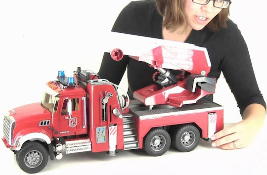 Bruder Mack Granite Fire Engine with Water Pump Φορτηγό 1:16 Πυροσβεστικό για 3+ Ετών - Image 6