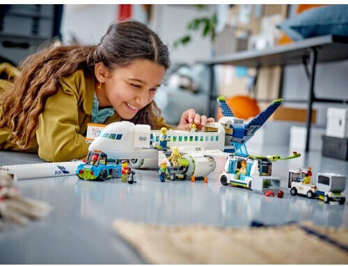 LEGO City Passenger Airplane για 7+ Ετών 913τμχ 60367 - Image 8