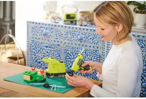 Ryobi RGLM18-0 Πιστόλι Θερμοκόλλησης 18V για Ράβδους Σιλικόνης 7mm - Image 2