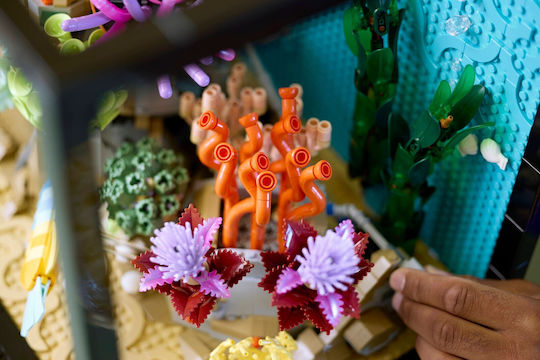 LEGO Icons Tropical Aquarium για 18+ Ετών 4154τμχ 10366 - Image 6