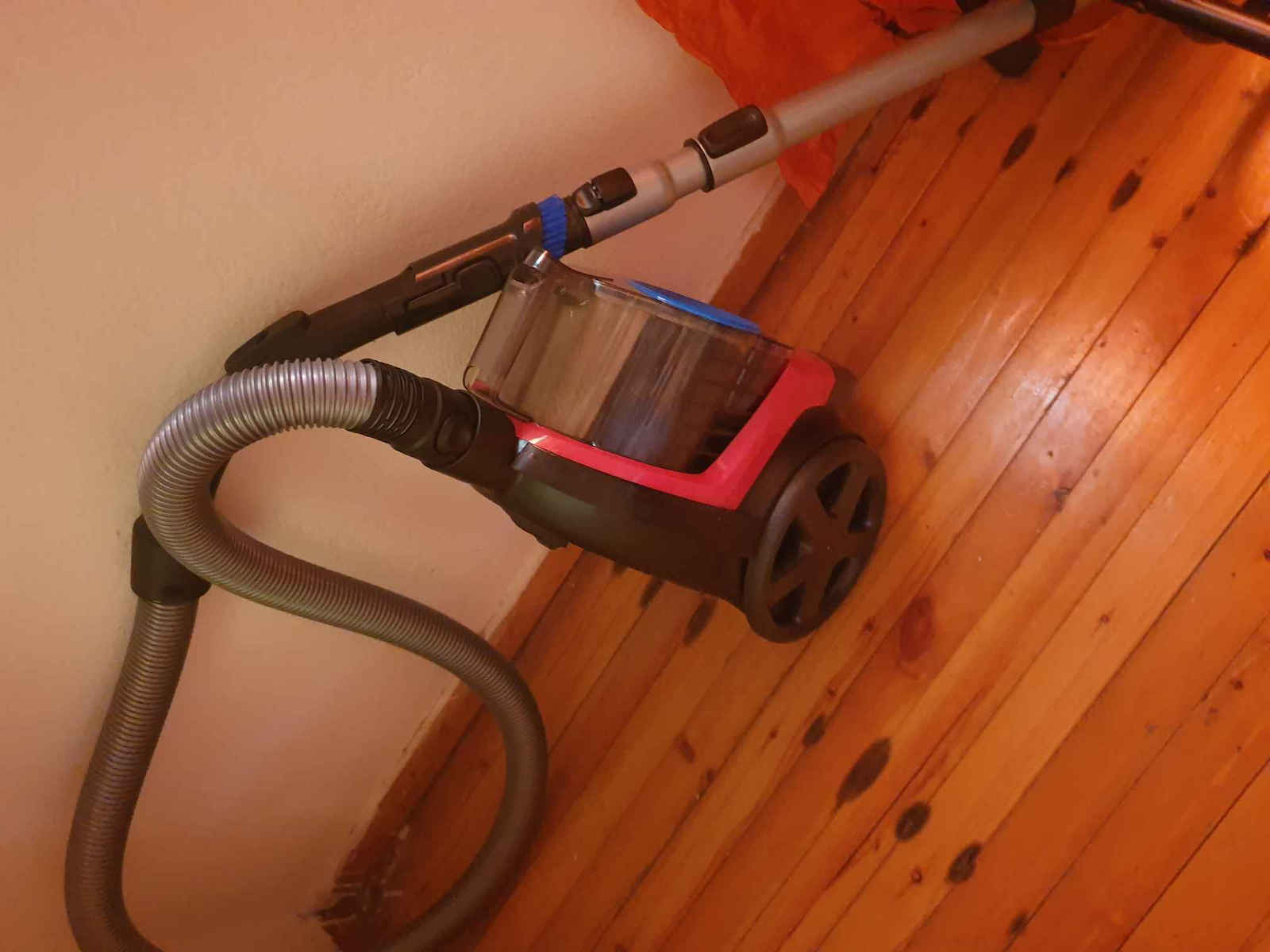 Philips PowerPro Compact Ηλεκτρική Σκούπα 900W με Κάδο 1.5lt Μαύρη - Image 7