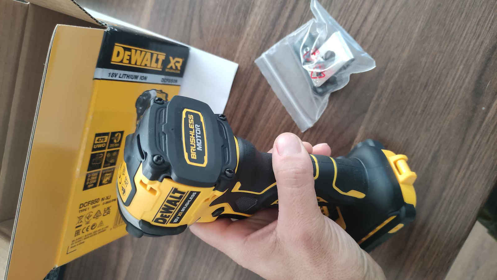 Dewalt Παλμικό Κατσαβίδι Μπαταρίας Brushless 18V 2x1.7Ah DCF850E2T - Image 8