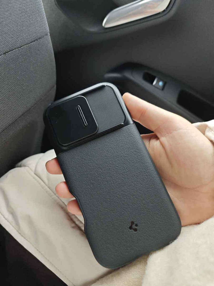 Spigen Optik Armor MagFit Back Cover Σιλικόνης 2mm Μαύρο (iPhone 16 Pro) ACS08149 - Image 9