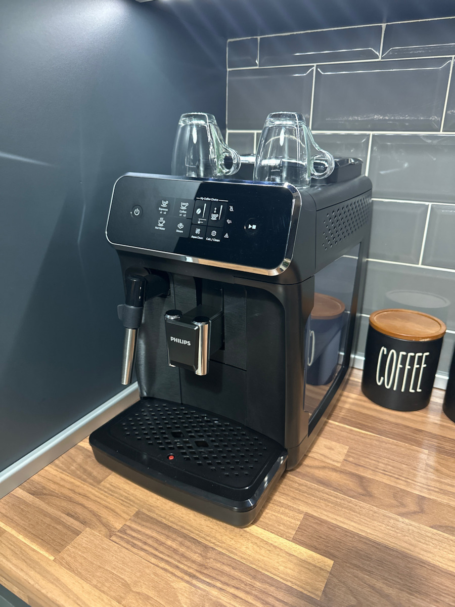 Philips Series 2200 Αυτόματη Μηχανή Espresso 1500W Πίεσης 15bar με Μύλο Άλεσης Μαύρη - Image 9