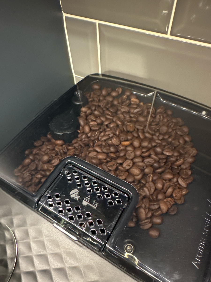 Philips Series 2200 Αυτόματη Μηχανή Espresso 1500W Πίεσης 15bar με Μύλο Άλεσης Μαύρη - Image 10