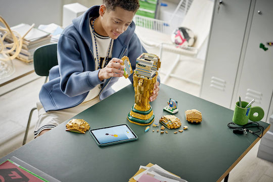 LEGO Τουβλάκια FIFA World Cup Official Trophy για 12+ Ετών 2842τμχ 43020 - Image 6